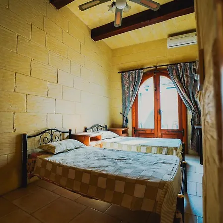 Villa Getaway With Private Pool Sannat Exterior photo