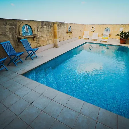 Villa Getaway With Private Pool Sannat Exterior photo