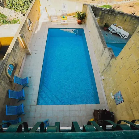 Villa Getaway With Private Pool Sannat Exterior photo